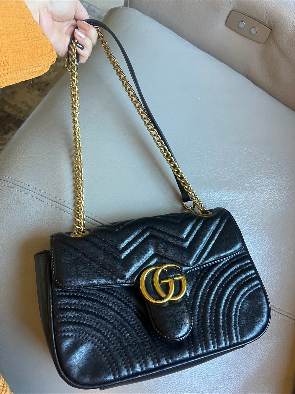 Black Leather GG Marmont Shoulder Bag with Gold Chain